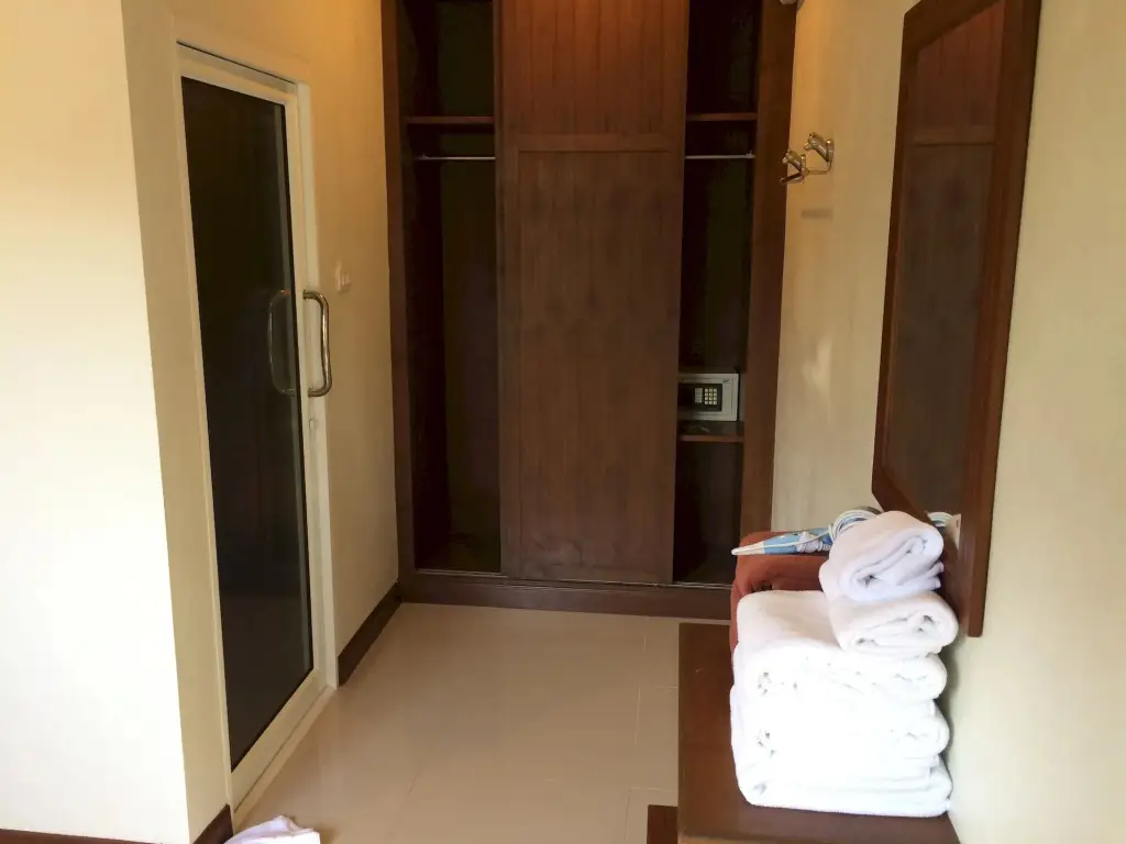 Тхаланг: Phuket Airport Villa