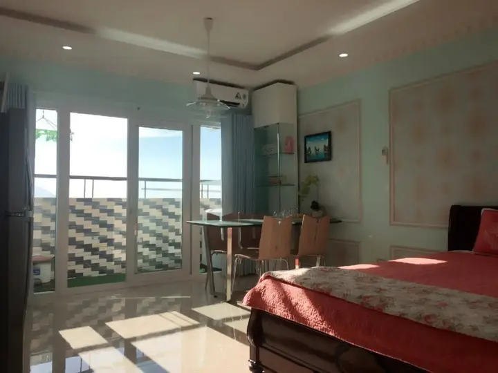 Нячанг: Beach Front Apartment