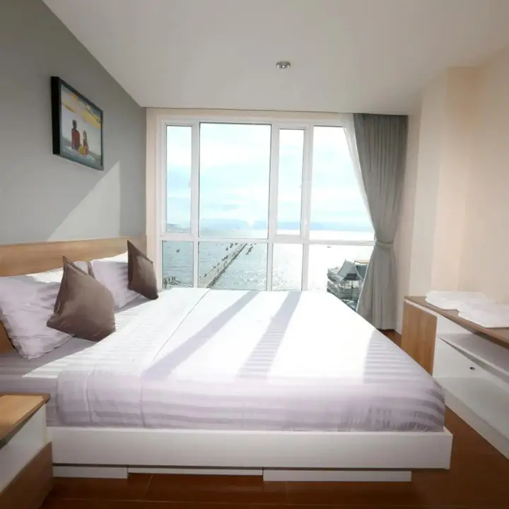 Чонбури: BBG Seaside Luxurious Service Apartment
