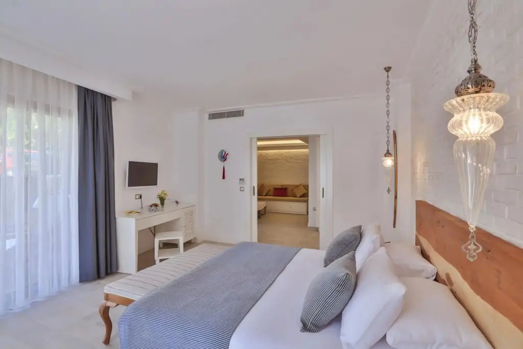Каш: Arnna Hotel