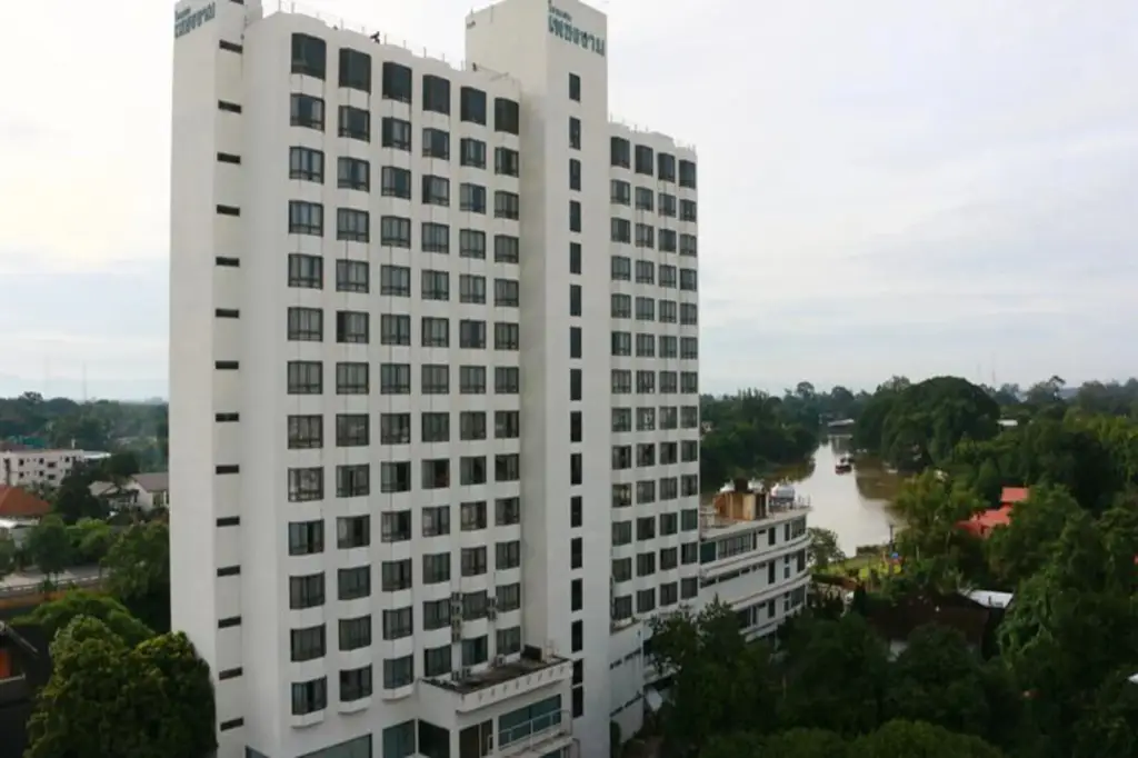 Diamond River Ping Petch-Ngam Hotel — фото 1