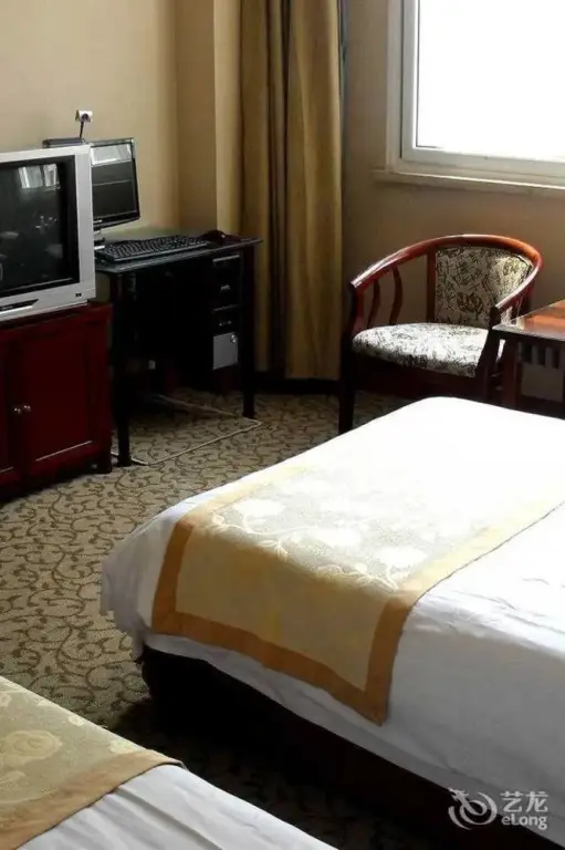 Линьи: Yonghe Business Hotel