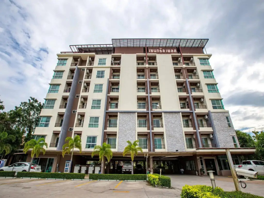 Чонбури: Central Place Serviced Apartment
