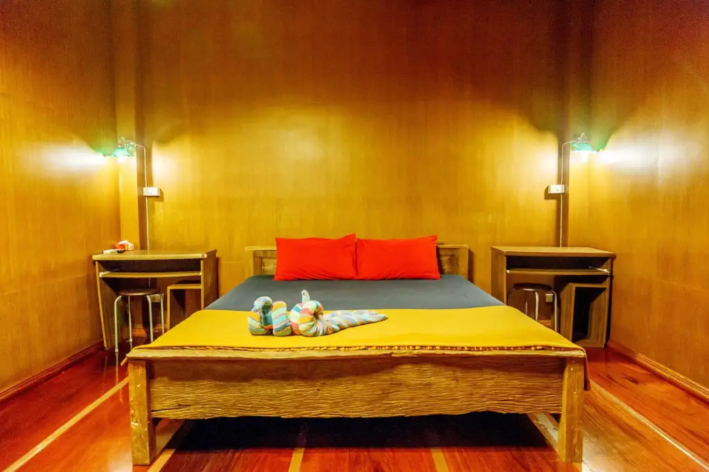Трат: Pop Guesthouse
