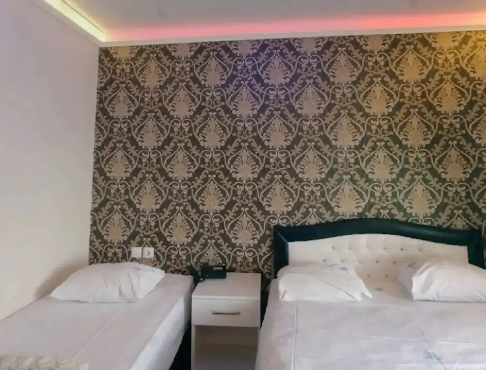 Арсин: Sea Hotel