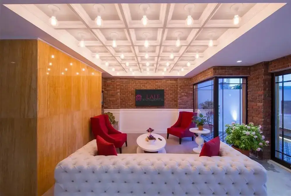 Каш: Lale Hotel