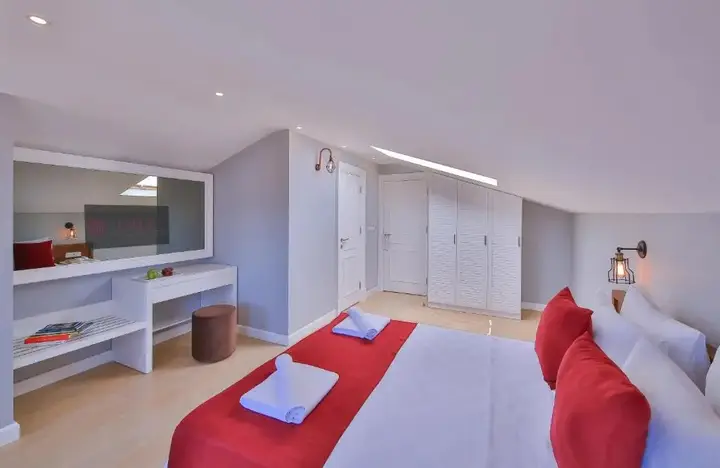Каш: Lale Hotel