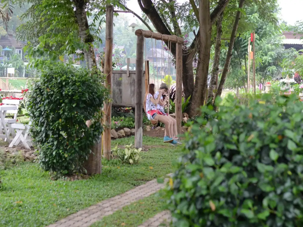Паи: Giant House Riverside