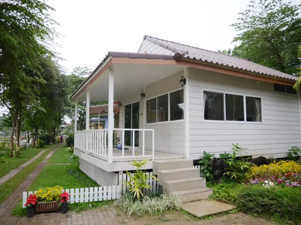 Паи: Giant House Riverside