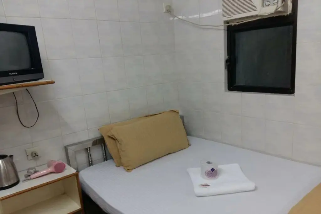 Гонконг: New Yan Yan Guest House