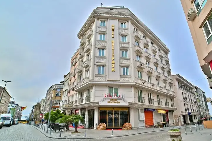 Стамбул: Reşi̇tpaşa Hotel