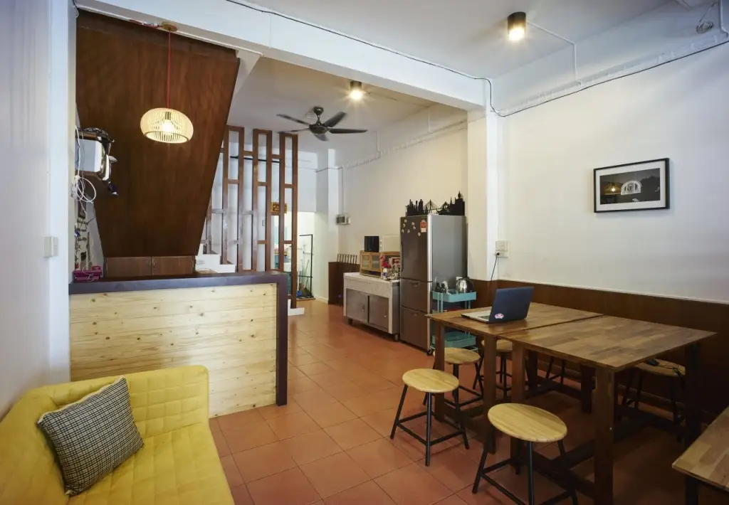 Бангкок: 305 Hostel