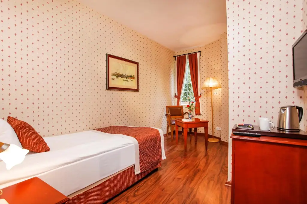 Стамбул: Hotel Erguvan