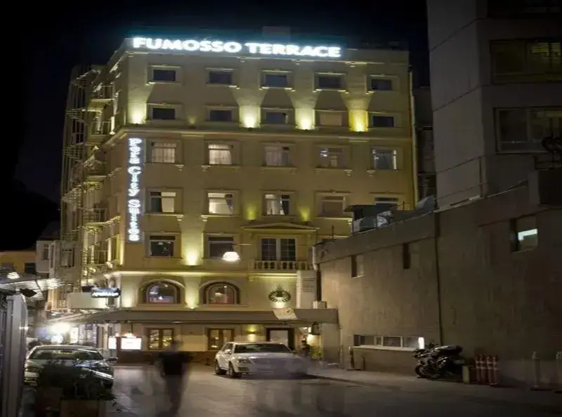 Pera City Suites — фото 1