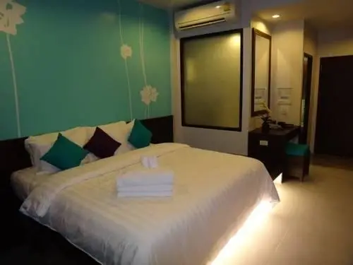 Ко-Пханган: V2 Seagate Hip Hotel