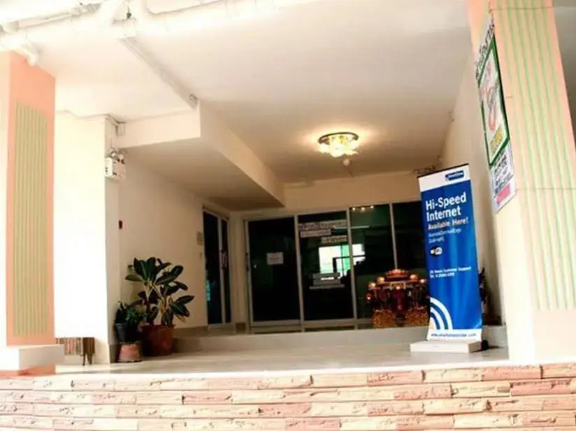 5-Eleven Court and Condo — фото 1