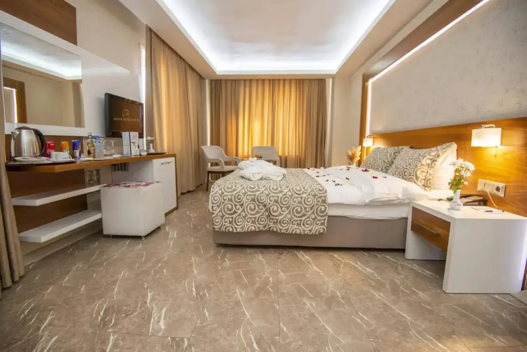 Афьон-Карахисар: Cakmak Marble Hotel