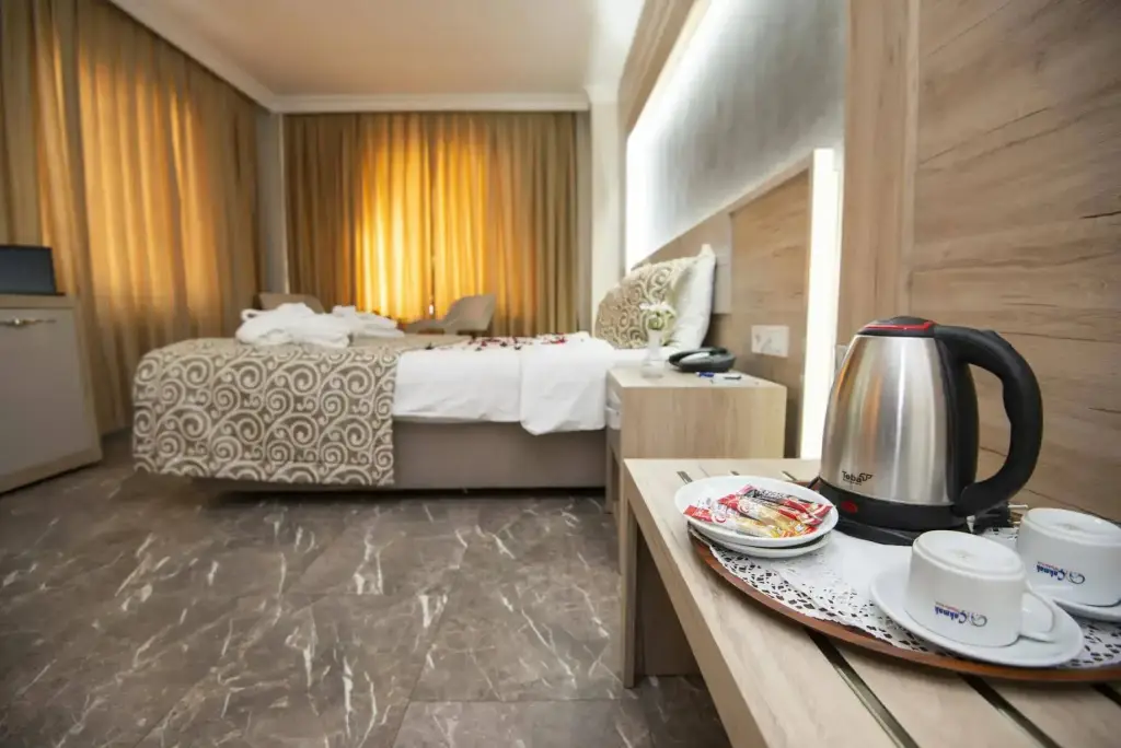 Афьон-Карахисар: Cakmak Marble Hotel