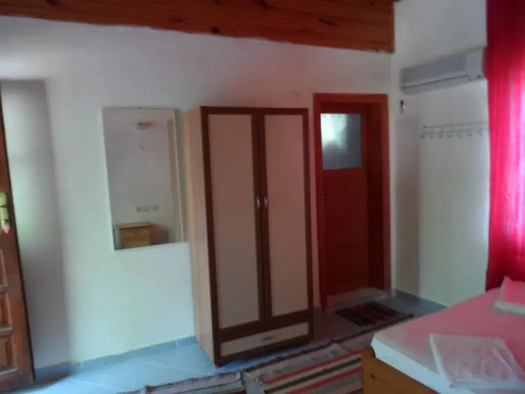 Чиралы: Engin Pension