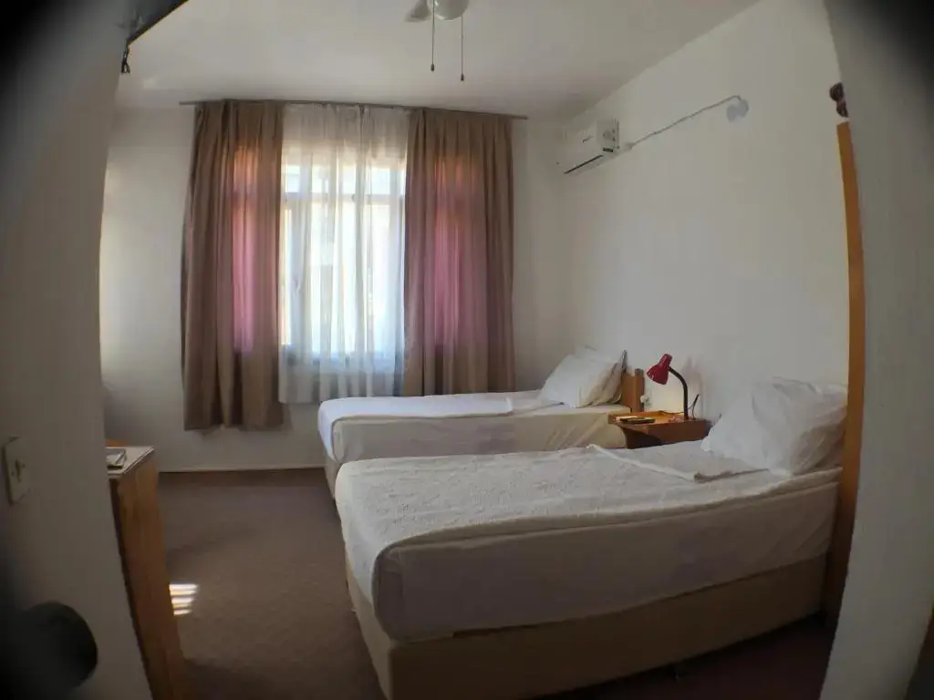 Гюмюльдур: Hotel Efes
