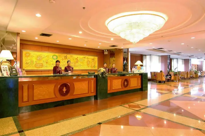 Бангкок: Grand Tower Inn Rama VI Hotel