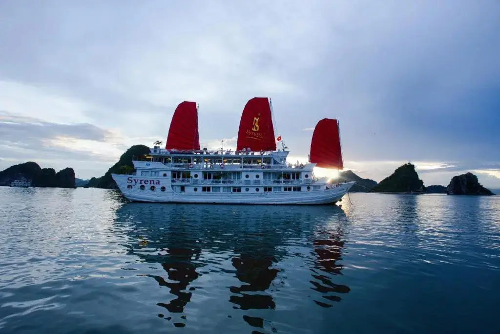 Халонг: Syrena Cruises