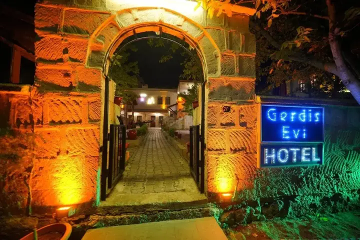 Гёреме: Gerdis Evi