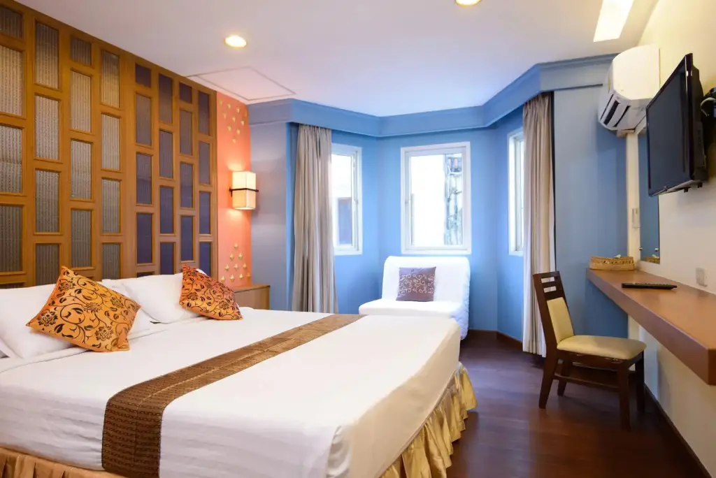 Бангкок: Golden House BTS Chidlom Bangkok