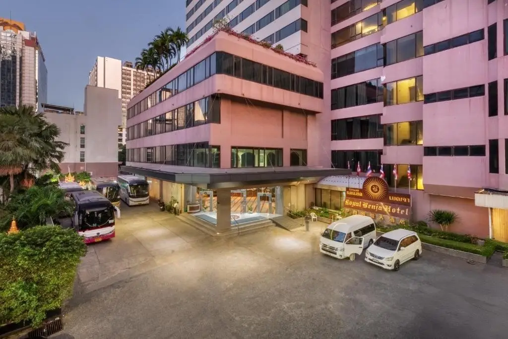 Бангкок: Royal Benja Hotel - Big Rooms, Family Friendly