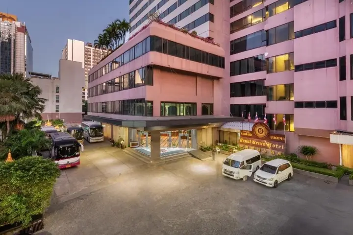 Бангкок: Royal Benja Hotel - Big Rooms, Family Friendly