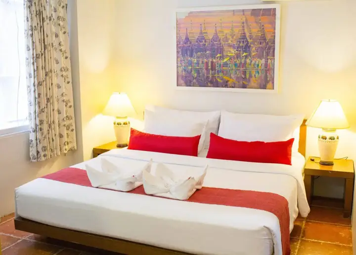 Бангкок: Villa Cha Cha Banglumphu