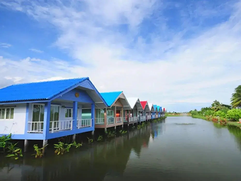 Банг-Сао-Тхонг: Baan Chay Namm Resort