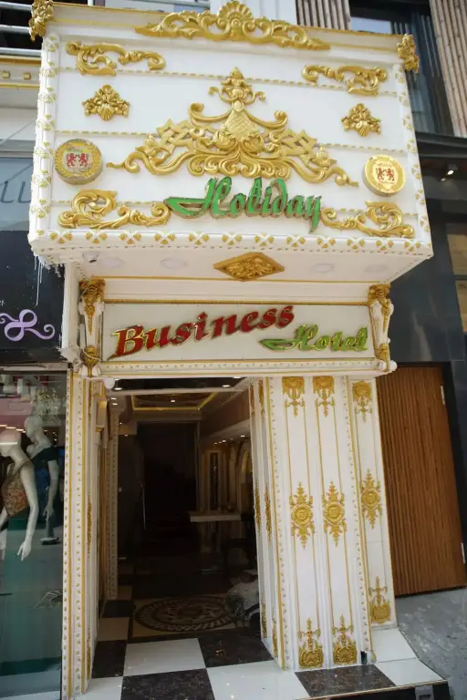 Holiday Business Suit Otel — фото 1
