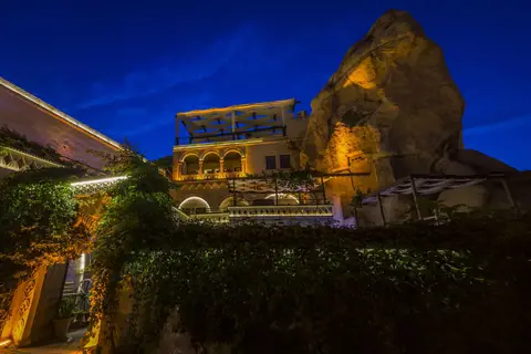 Roma Cave Suite Hotel — фото 1