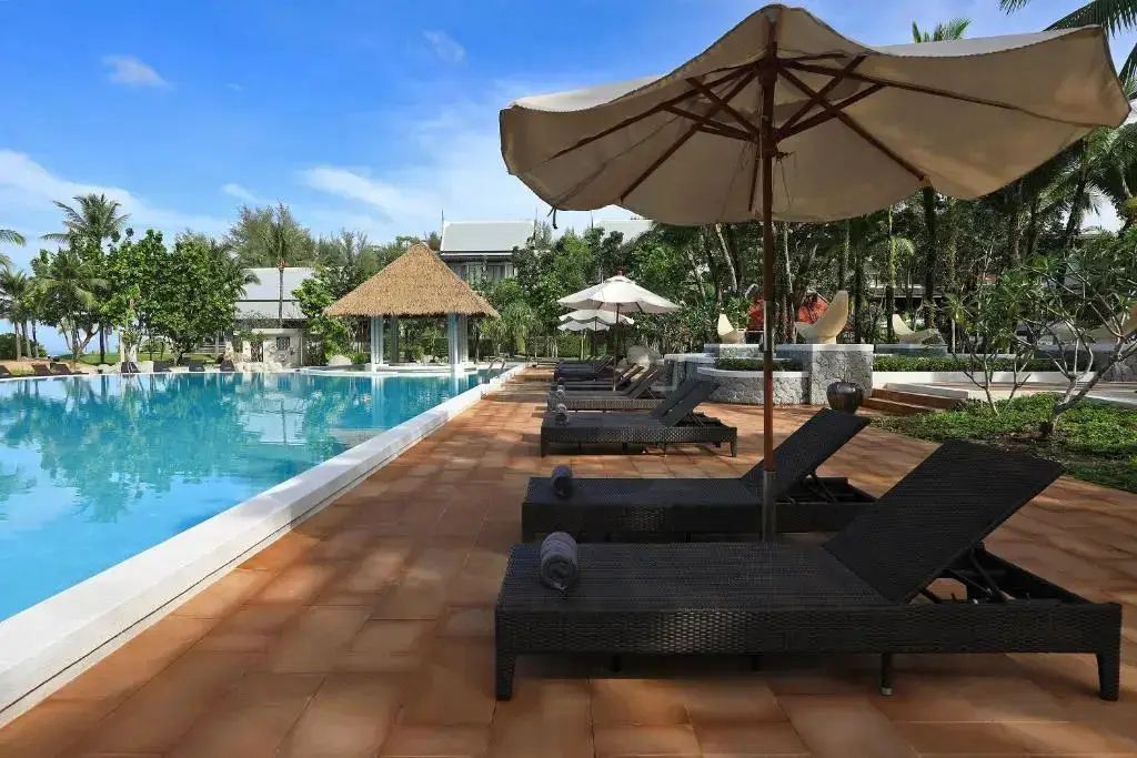 Такуа-Тунг: Курортный отель Natai Beach Resort