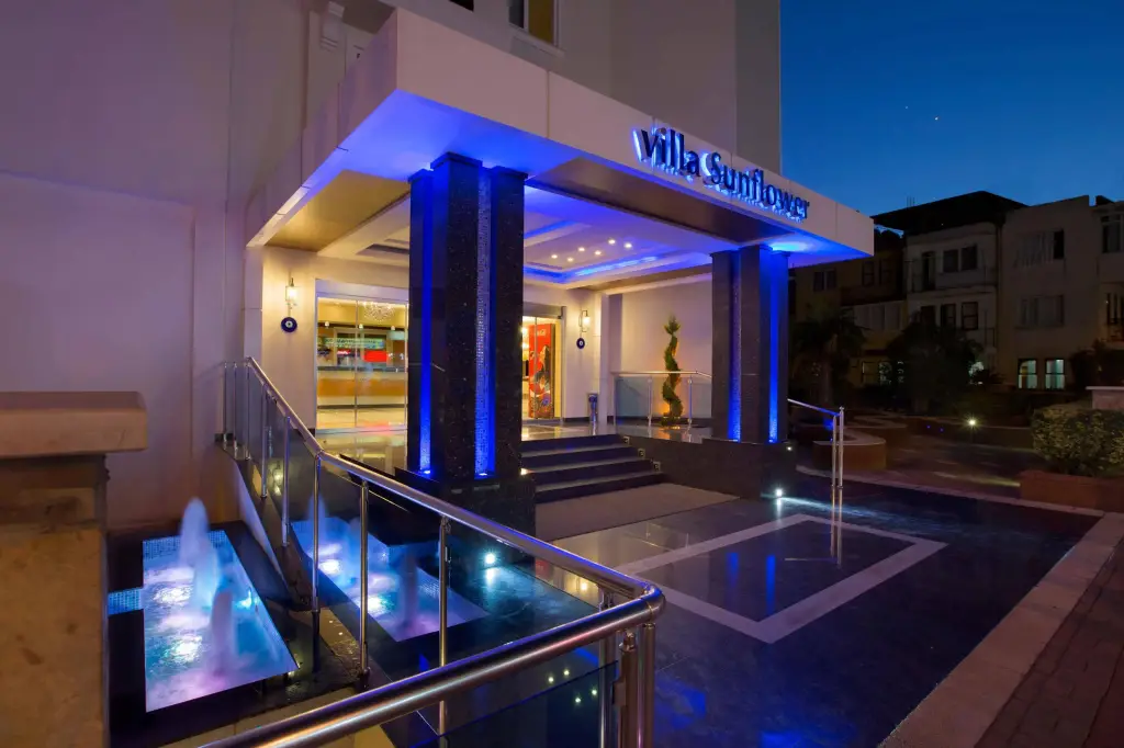Villa Sunflower Hotel — фото 1