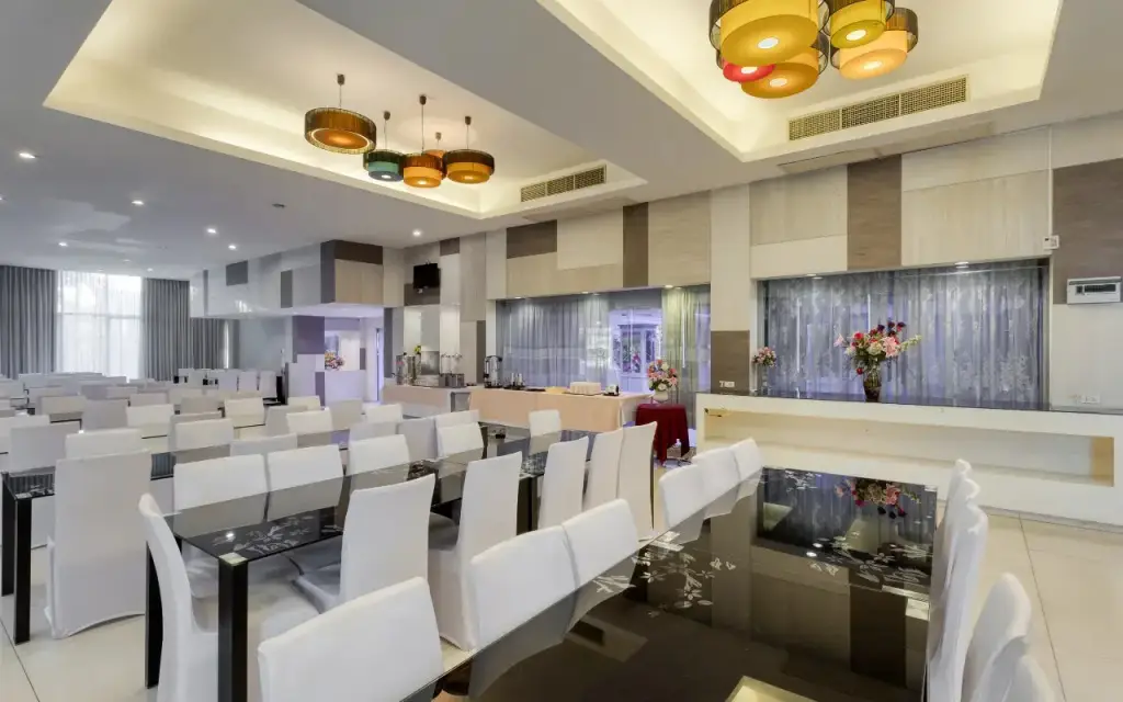 Бангкок: Aunchaleena Grand Hotel Wing B