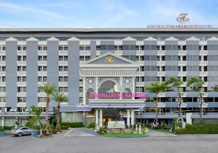Бангкок: Aunchaleena Grand Hotel Wing B