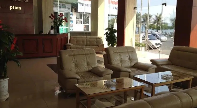 Халонг: Dien Luc Bai Chay Hotel