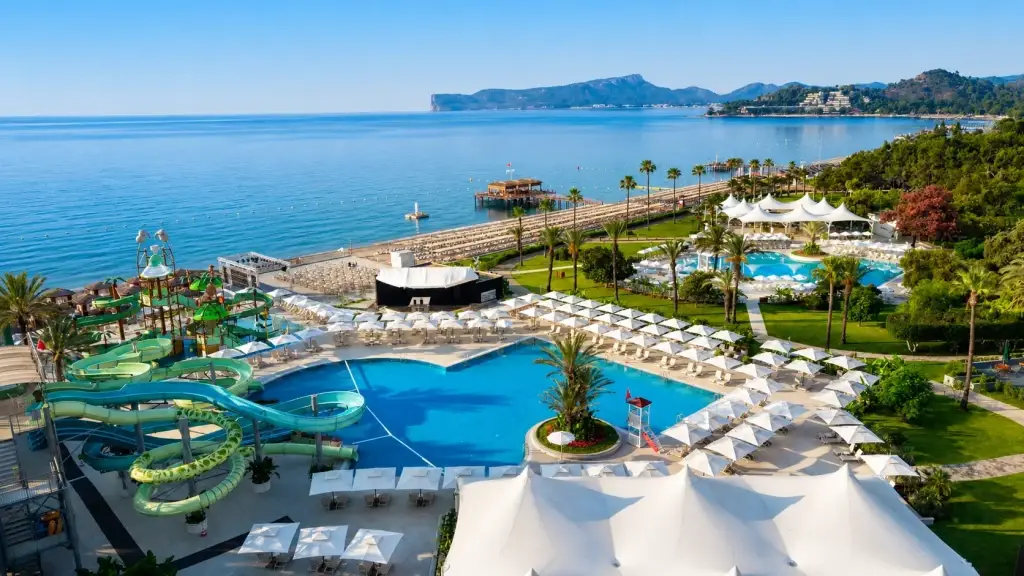 Отель Mirage park resort — фото 1
