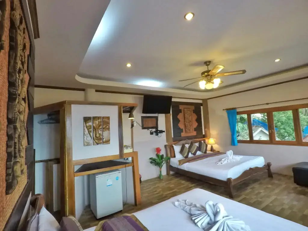 Мэй-Хаад-Бэй: DD Hut Koh Tao
