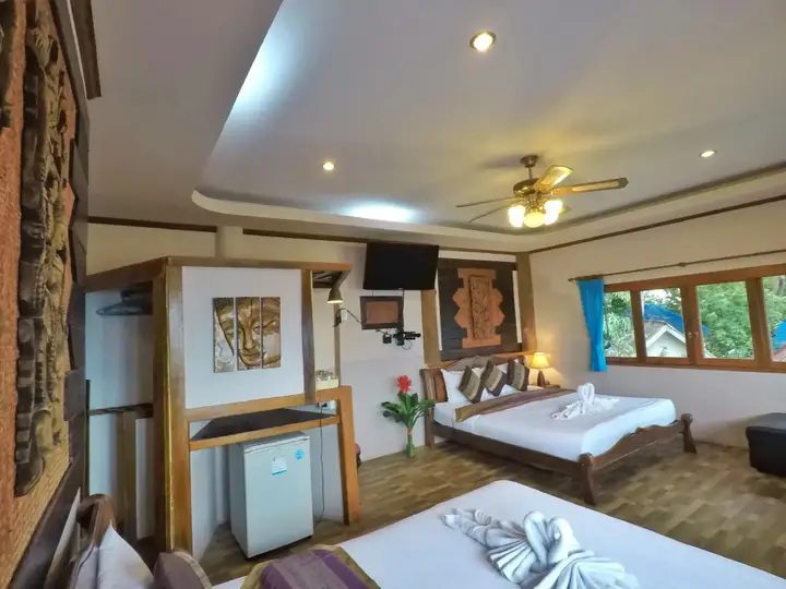 Мэй-Хаад-Бэй: DD Hut Koh Tao