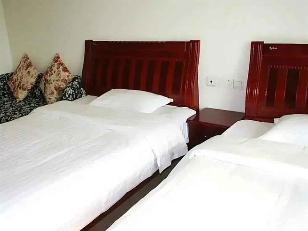 Чунцин: Chongqing Langqingju Apartment
