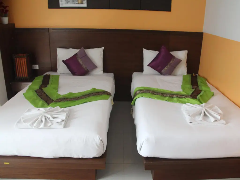 Пхукет: Enjoy Hotel