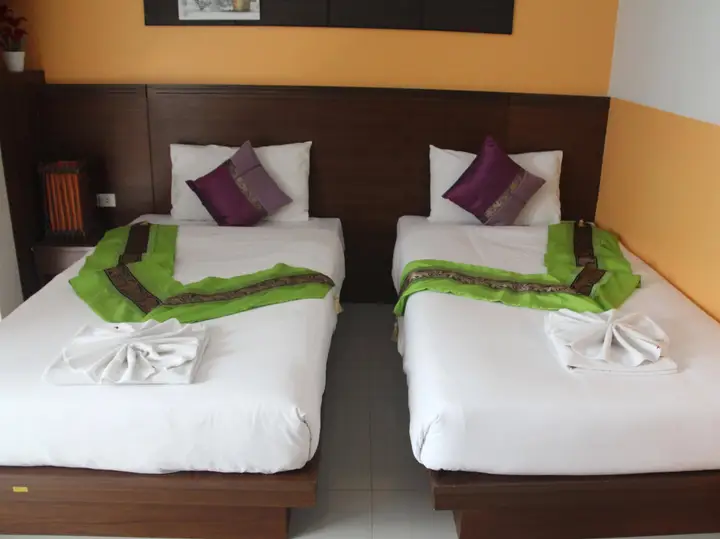 Пхукет: Enjoy Hotel