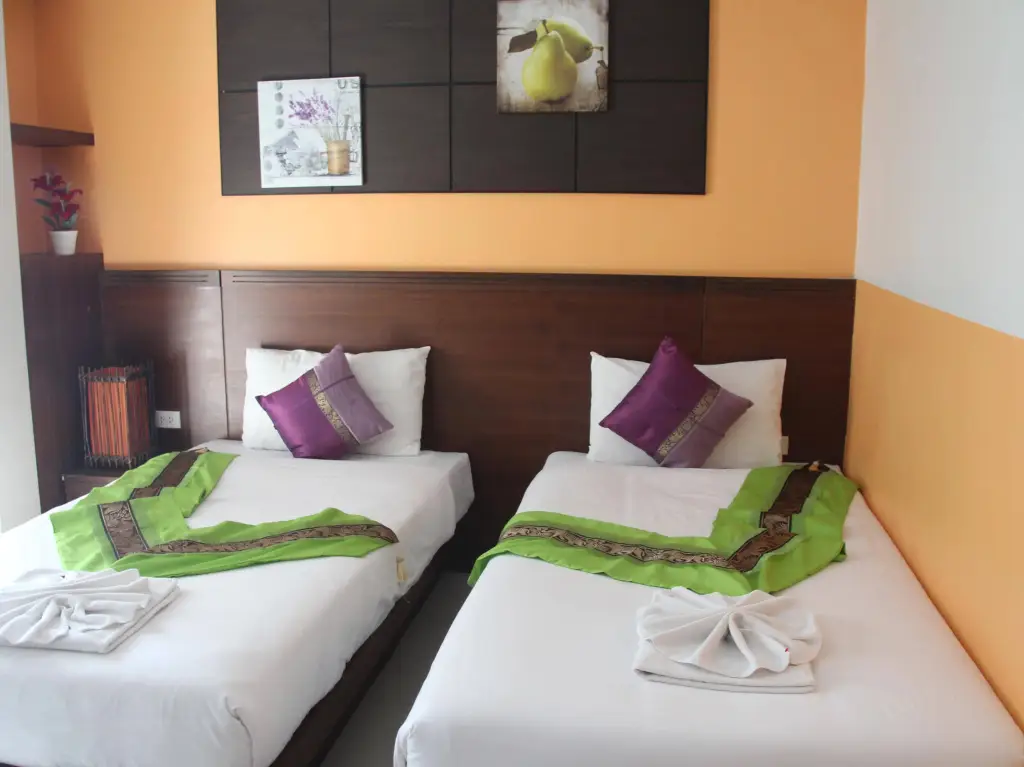 Пхукет: Enjoy Hotel