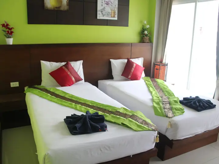 Пхукет: Enjoy Hotel