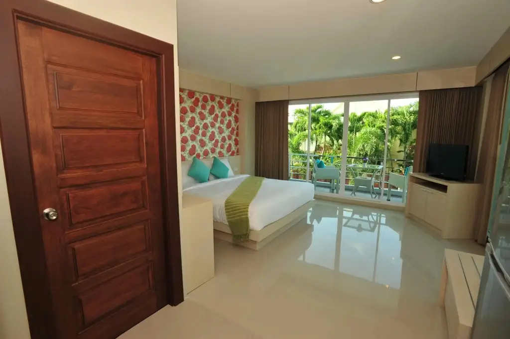 Муанг: Chalong Beach Front Residence
