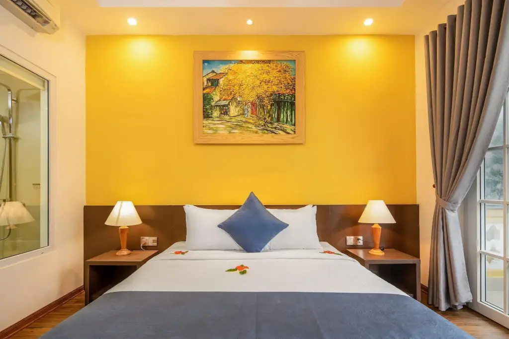 Хойан: Triple Riverside Villa Hoian
