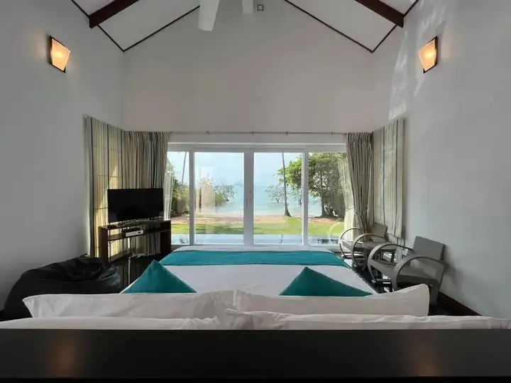 Краби: The Beach House